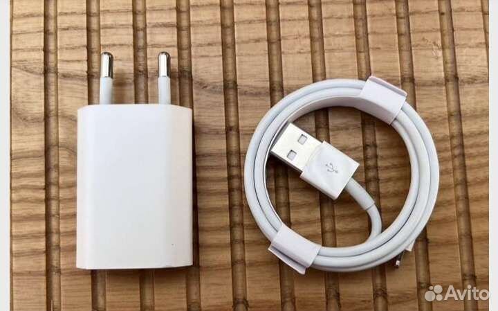 Зарядное устройство на iPhone оригинал