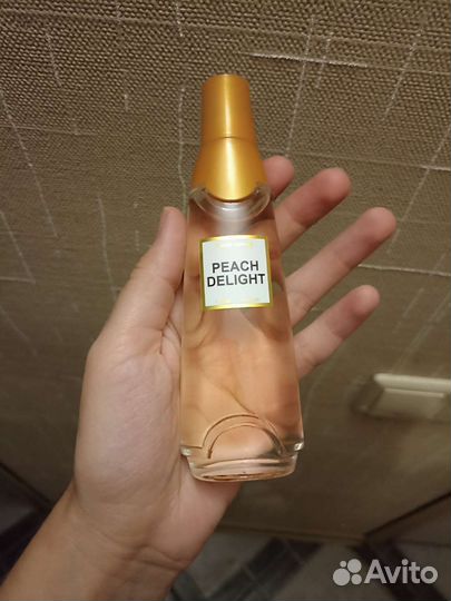 Духи женские фруктово-цветочные