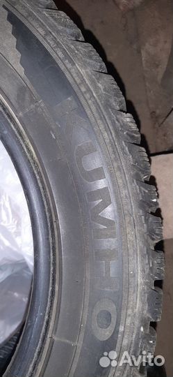 Kumho I'Zen KW22 215/55 R16