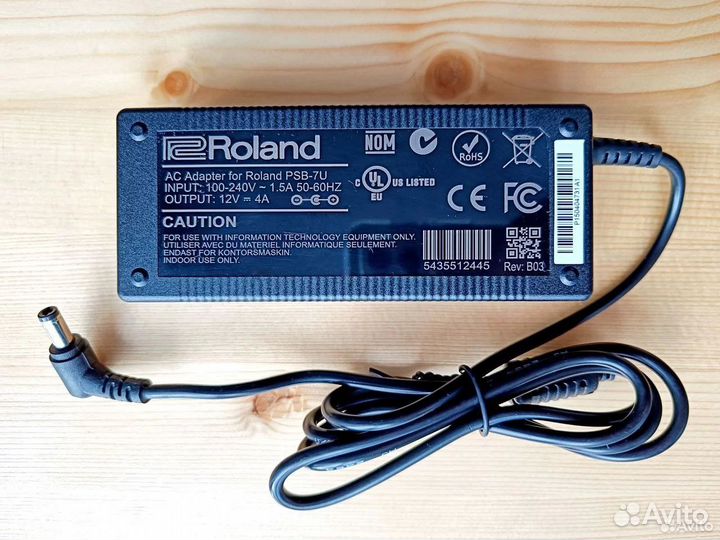 Блоки питания синтезатора Roland: 12V 4A PSB-7U