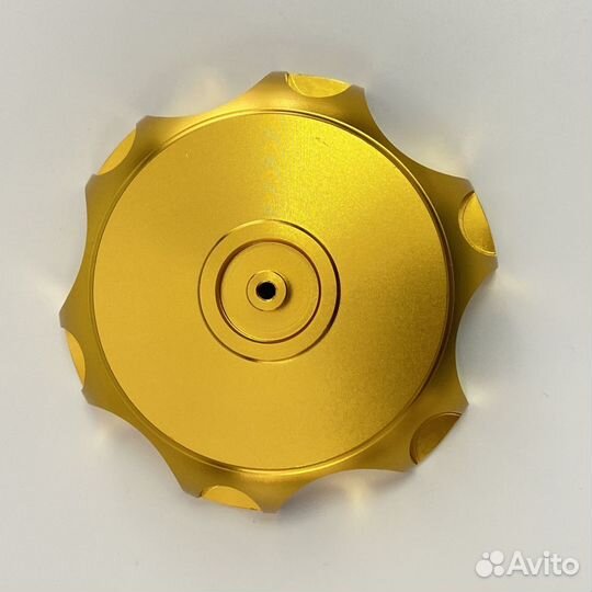 Крышка бензобака TTR125-250 с втулкой испарителем