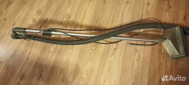 Моющий пылесос philips