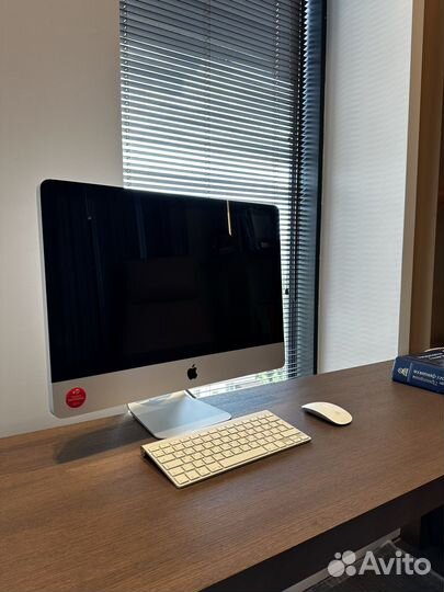 iMac (21.5 inch, 2010)