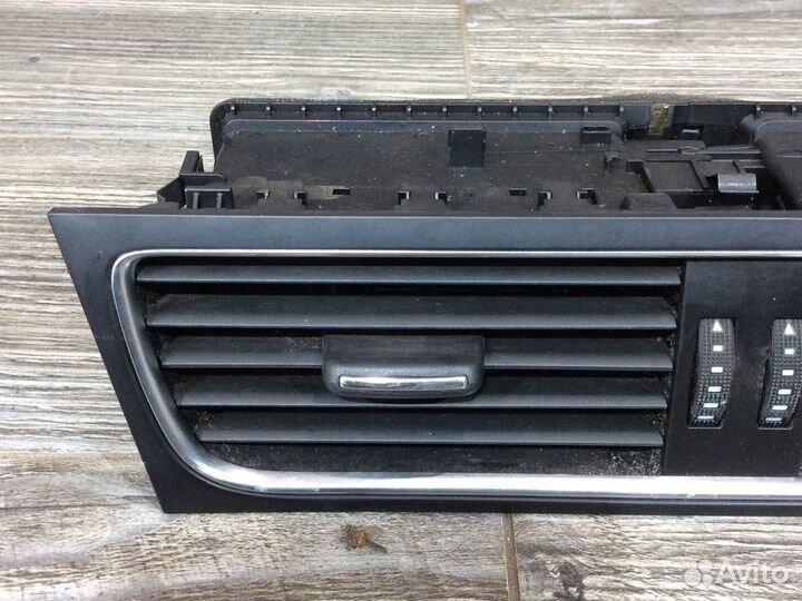 Дефлектор центральный Audi A4 A5