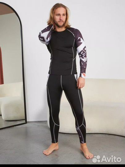 Комплект для спорта рашгард и леггинсы