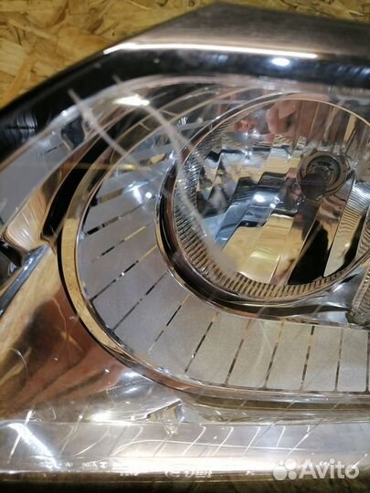 Фара левая Volvo S40 рестайлинг ксенон