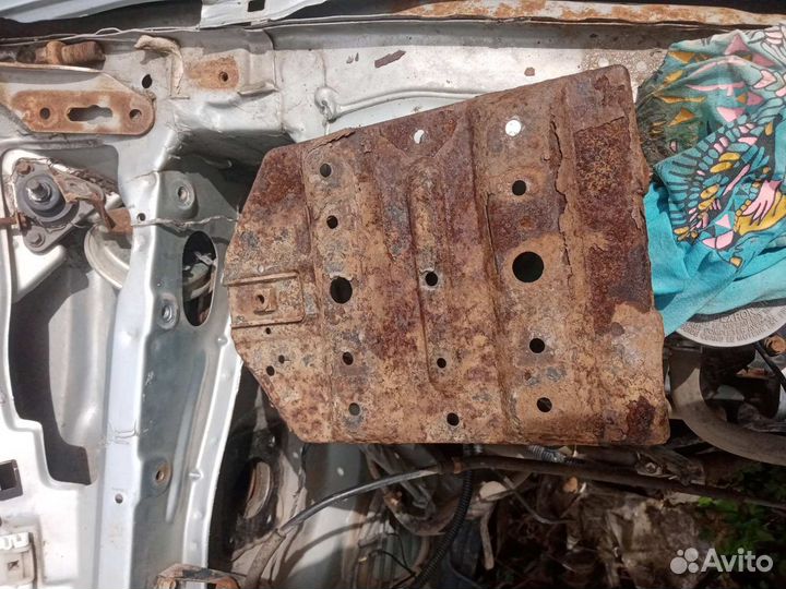 Площадка акб Honda Concerto