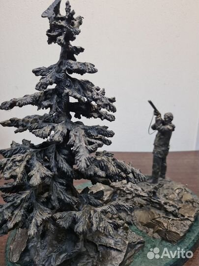 Бронзовая скульптура