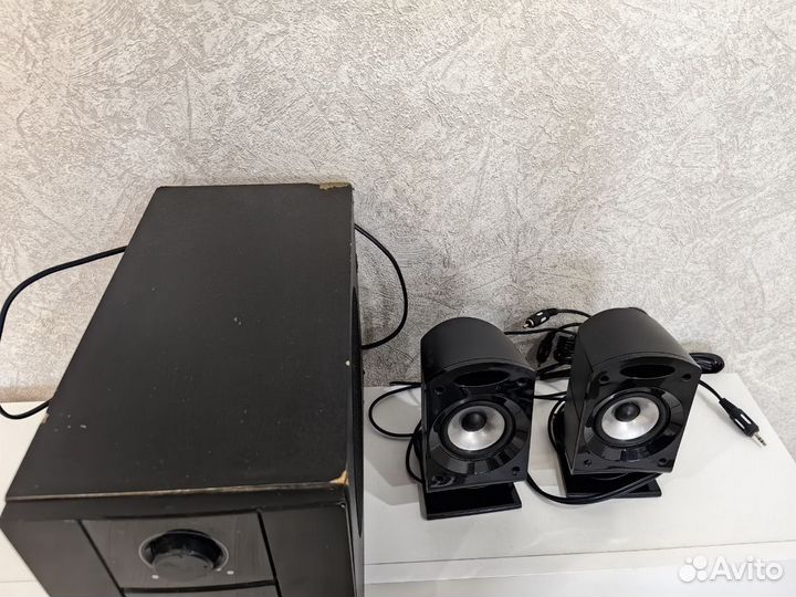 Сабвуфер и колонки