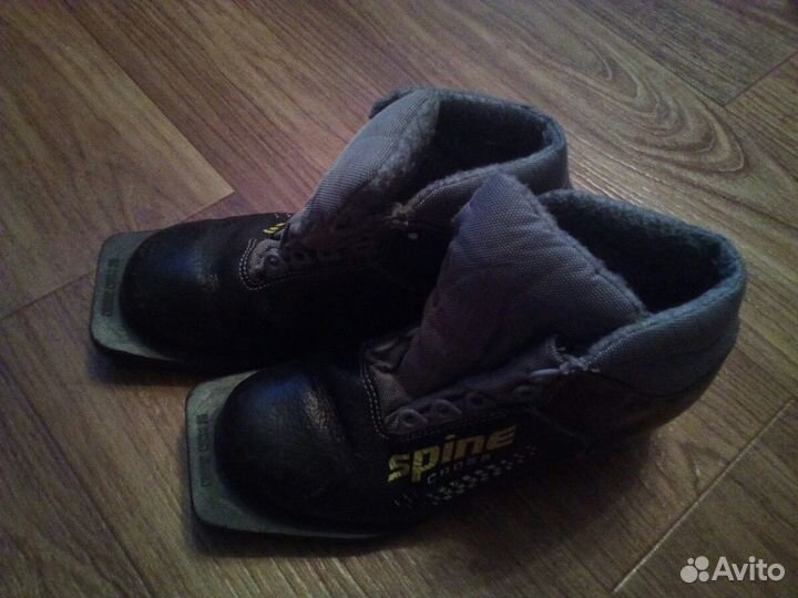 Лыжные ботинки 35 размер