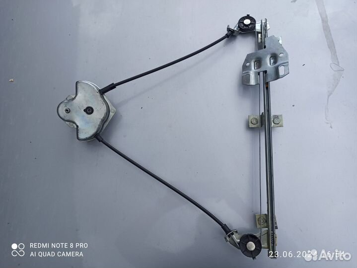 Стеклоподъёмник Механический