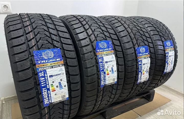 Tri Ace Snow White II 295/40 R21 111V