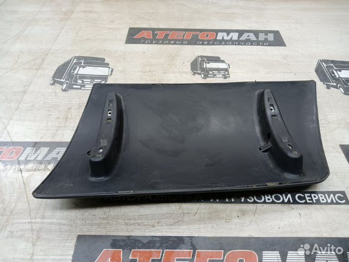 Дефлектор Кабины (Угол кабины ) передний левый