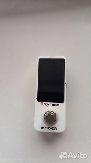 Mooer baby tuner гитарный тюнер