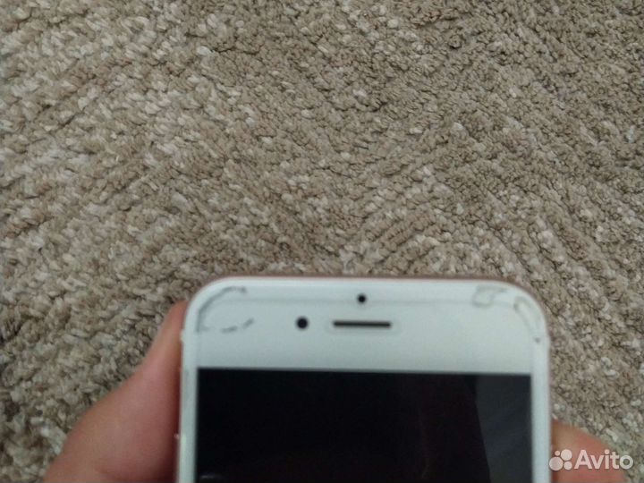 Телефон iPhone 6s