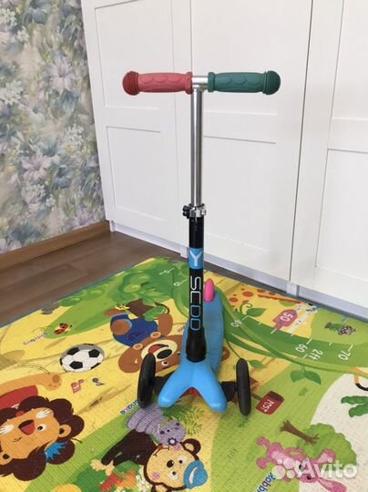 Самокат y-scoo трехколесный