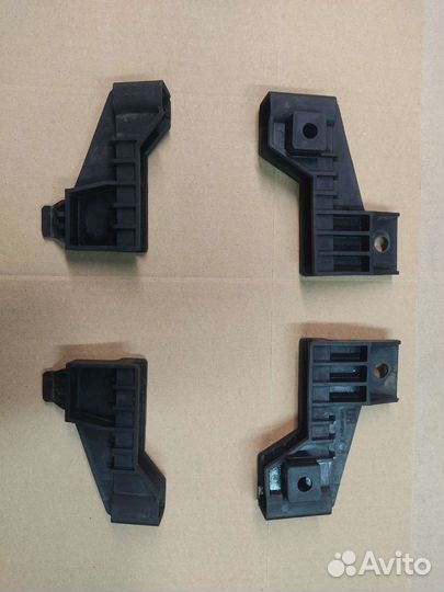 Кронштейн радиатора кондиционера Outlander 3 GF