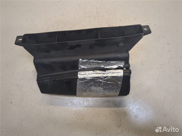 Воздухозаборник Volkswagen Tiguan, 2012