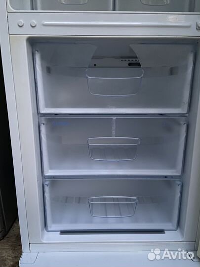 Холодильник indesit бу
