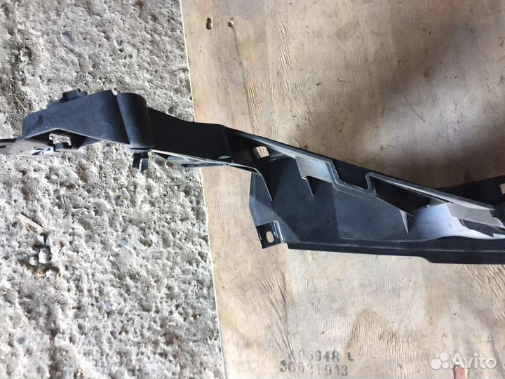 Bmw e70 e71 правый кронштейн крепление крыла