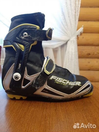 Лыжные ботинки Fisher
