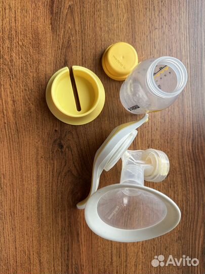 Молокоотсос medela ручной