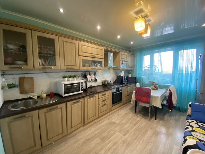 2-к. квартира, 70 м², 9/10 эт.