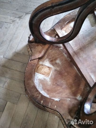 Старинный стол