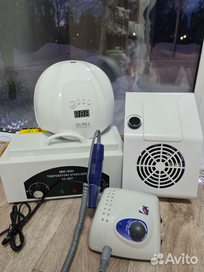 Новый набор оборудования для мастера маникюра