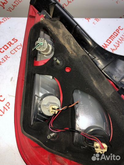 Фонарь задний левый Nissan Teana J31 VQ23 2005