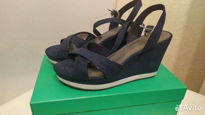 Босоножки женские