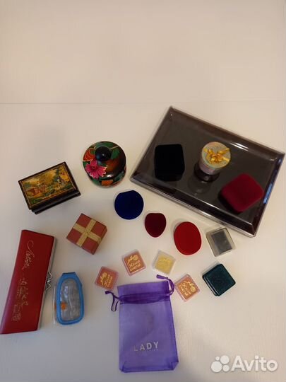 Шкатулки, футляры для ювелирных украшений, очков