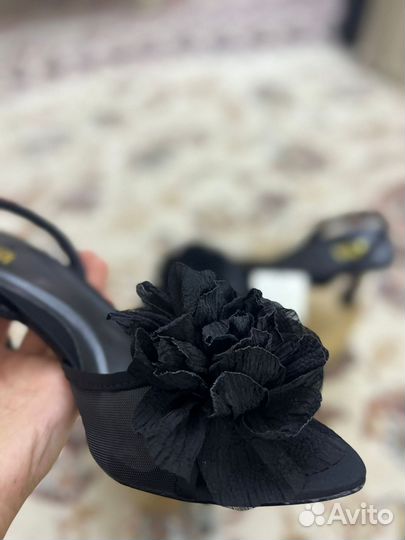 Босоножки zara