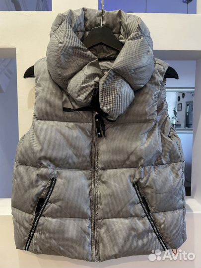 Жилет в клетку, пуховый