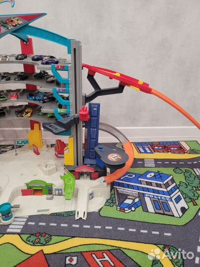 Трек Hot wheels гараж (хот вилс)