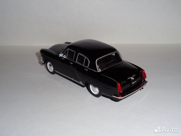 Газ-21 Волга чёрная модель автомобиля 1:43