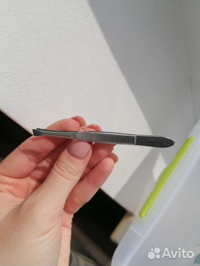 Пинцет для бровей