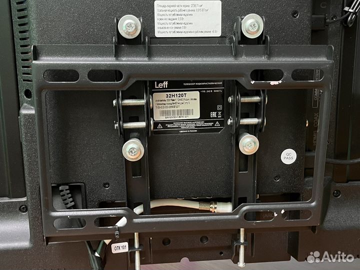 Телевизор Leff 32