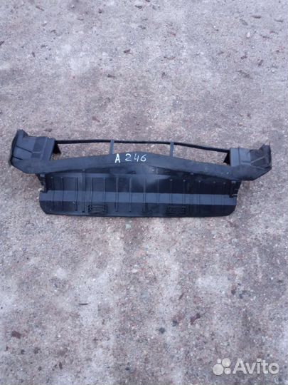 Mercedes CLA 246 дефлектор радиатора