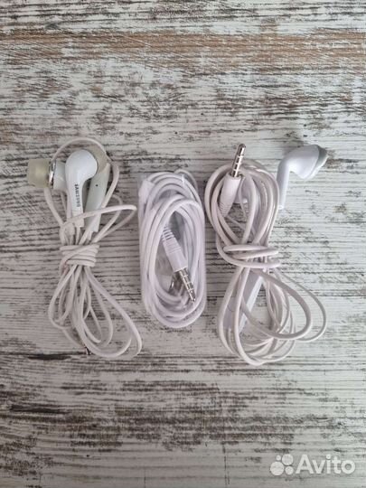 Проводная гарнитура Samsung