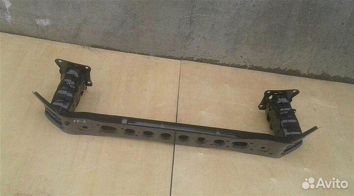 Форд Фокус 3 усилитель бампера метал, пластик новы
