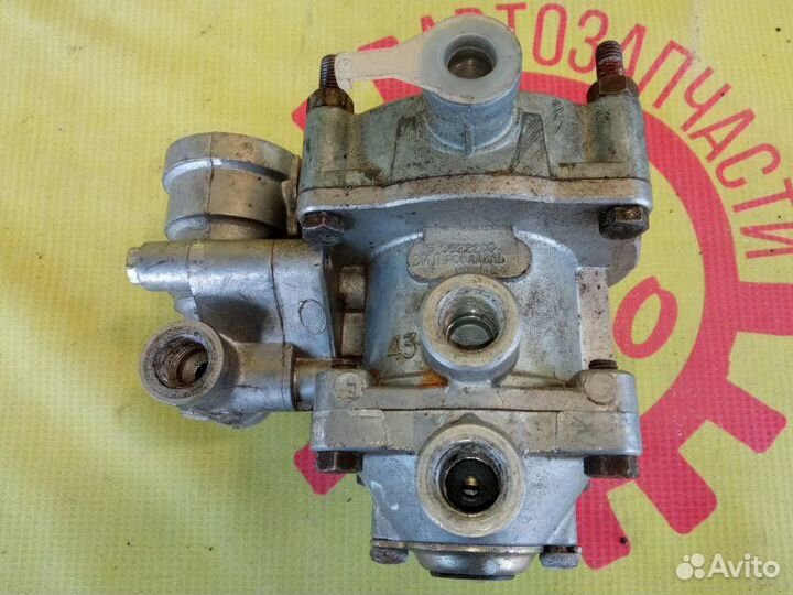 Клапан управления тормозами прицепа Камаз