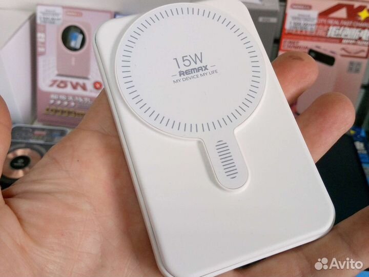 Внешний аккумулятор с беспроводной зарядкой