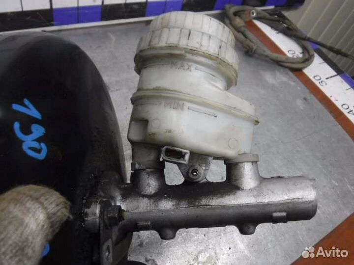 Вакуумный усилитель Mitsubishi Pajero Sport 2 4D56