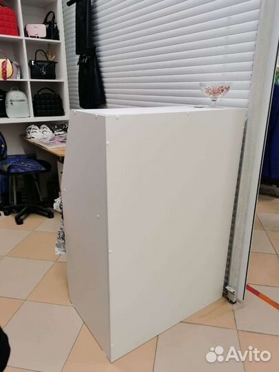 Стойка ресепшн