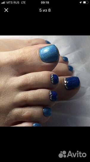 Маникюр и педикюр в салоне