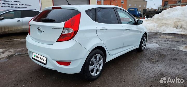 Hyundai Solaris 1.4 AT, 2012, 122 400 км