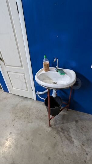 Склад, 877 м²