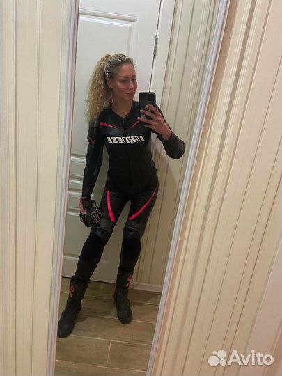 Женский комбез dainese размер 40