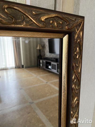 Зеркало настенное 140x50 в деревянной раме
